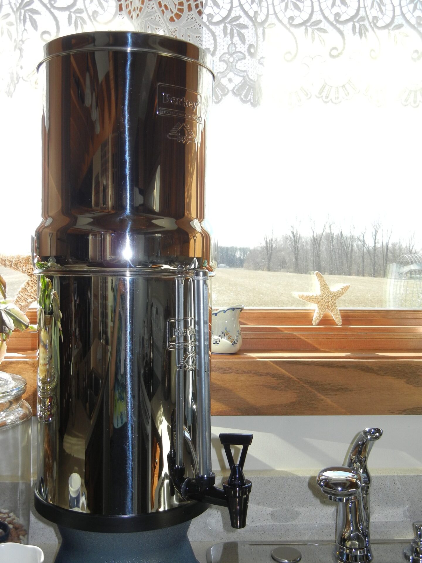 Black Berkey™ Purification Elements are more powerful than any other gravity filter element currently available. The Elements have a unique purification capability that is due to their unique structure. The micro- pores within the Black Berkey® Elements are so small that viruses and pathogenic bacteria are simply not able to pass through them.